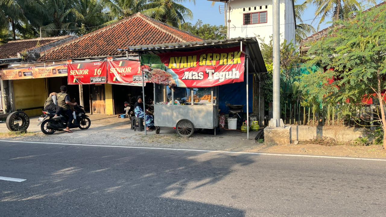 Ayam Geprek Mas Teguh
